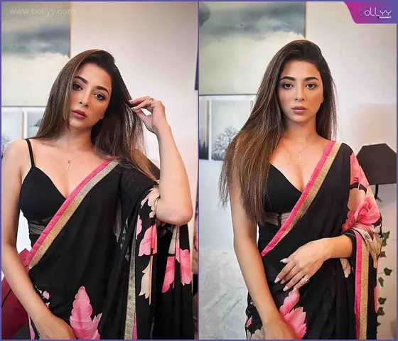 Afreen Alvi hot looks