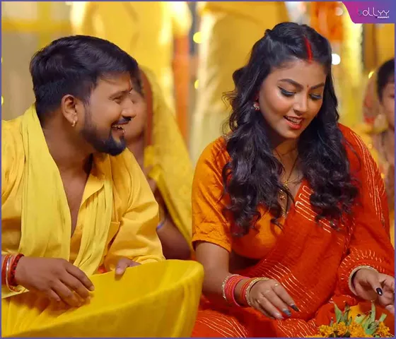 Mahi Srivastava and Karishma Kakkar's Chhath song 'Chhath Ganga Ghat Pa' released, Mahi Srivastava engrossed in devotion