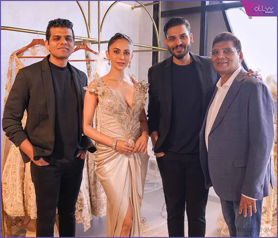 L-R- Saurabh Gupta, Rakul Preet, Nishit Gupta, Shravan Gupta Founders of Kalki Fashion at the Bangalore store launch