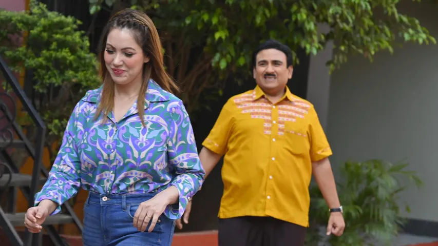 Jethalal gets into mess while trying to help Babita