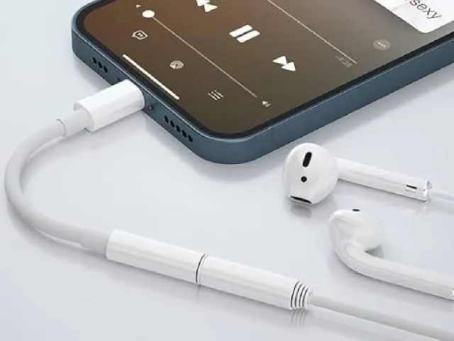 Apple’s lightning-to-3.5mm headphone adapter may get discontinued