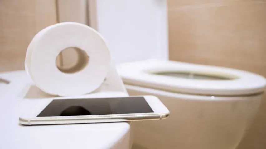 Doctors warns against harmful bathroom habits: Protect your health