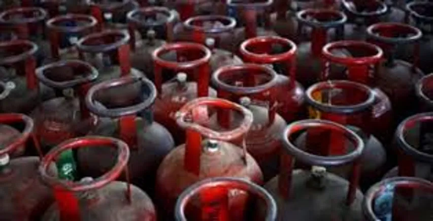 Illicit gas cylinder refilling scam uncovered in Ahmedabad