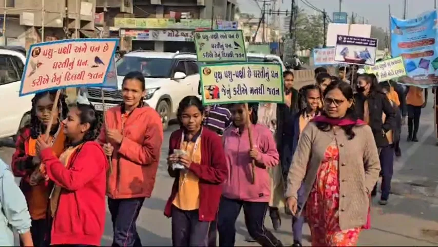 Public awareness rally held in Bharuch for Karuna Abhiyan by Forest Department
