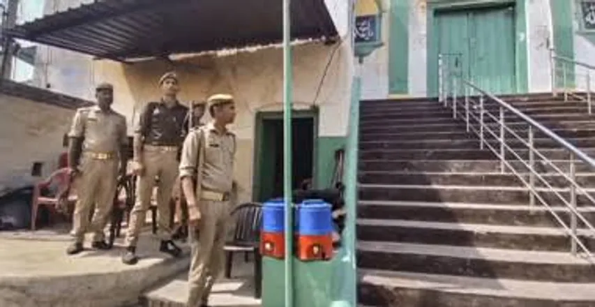 Maharashtra alert over stir to raze Aurangzeb Tomb