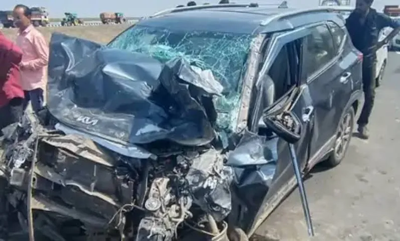 5 killed after two cars collide on Gujarat's Dholera Expressway