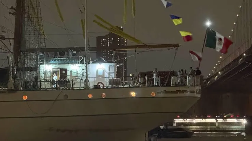 Huge Mexican Navy training ship with 200 people on board collides with Brooklyn Bridge
