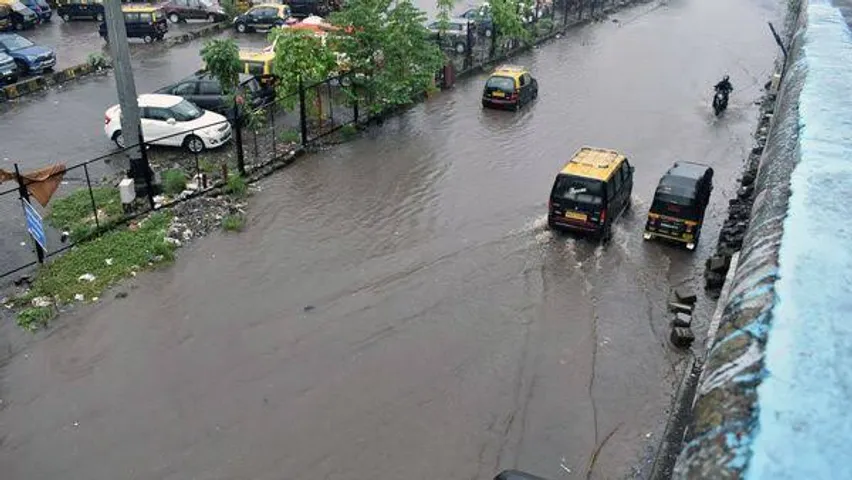 IMD predicts moderate to heavy rainfall in Mumbai