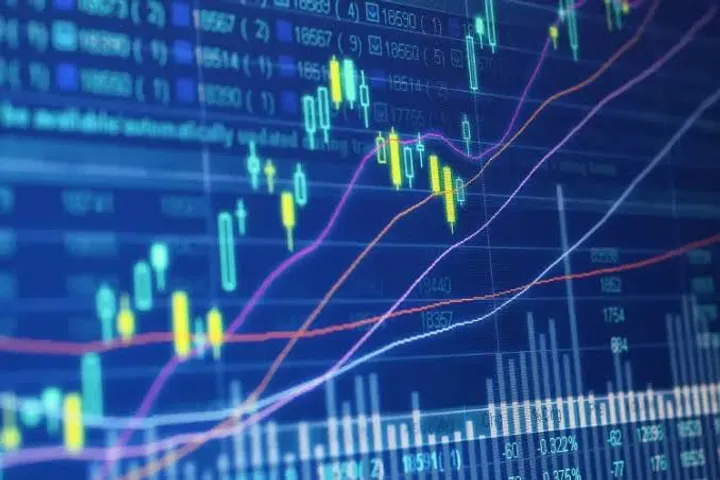 India's forex reserves inch closer to record high; jumps to $699 billion