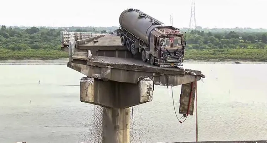 Gambhira bridge collapse: Death toll rises to 18, two missing