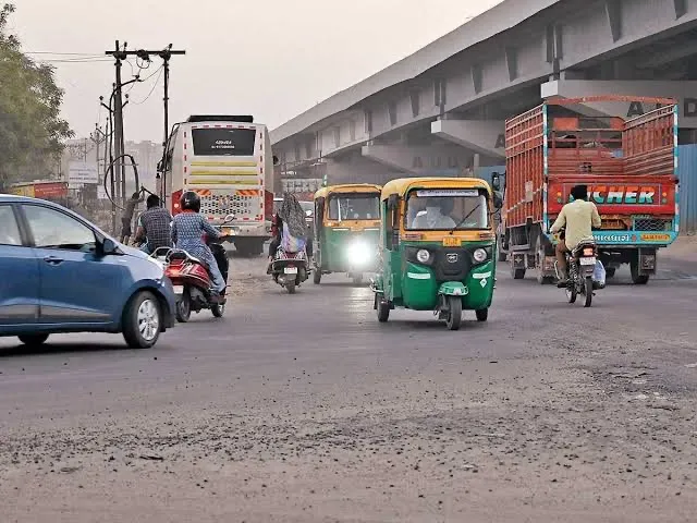 Seize vehicles of wrong-side drivers, impose heavy fines, orders Gujarat HC