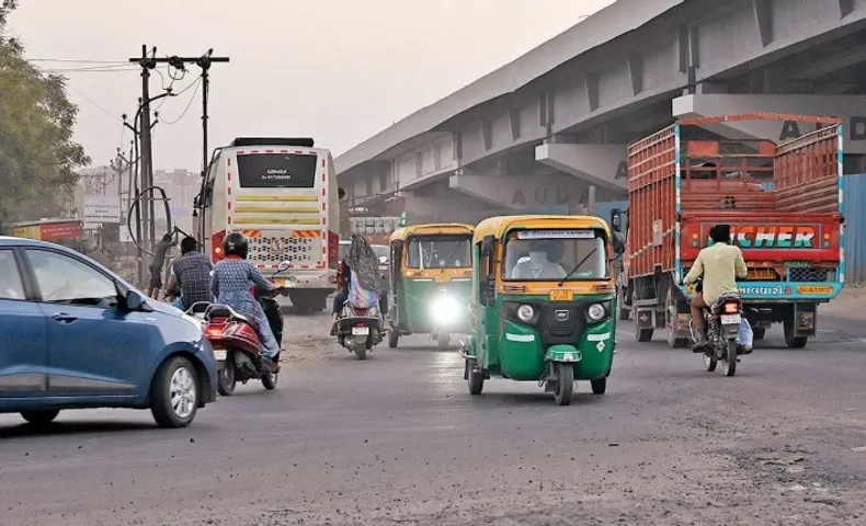 wrong side driving ahmedabad