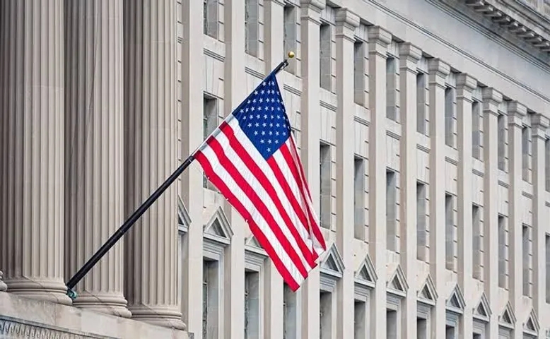 The US State Department has issued an advisory for its citizen, asking them to avoid travelling to areas within 50 kilometres of the Thailand-Cambodia border.
