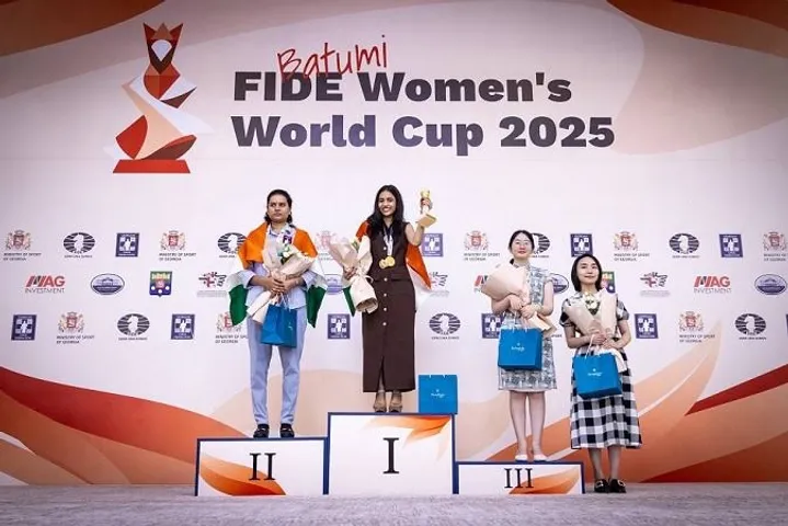 President congratulates both finalists of FIDE Women’s World Cup 2025
