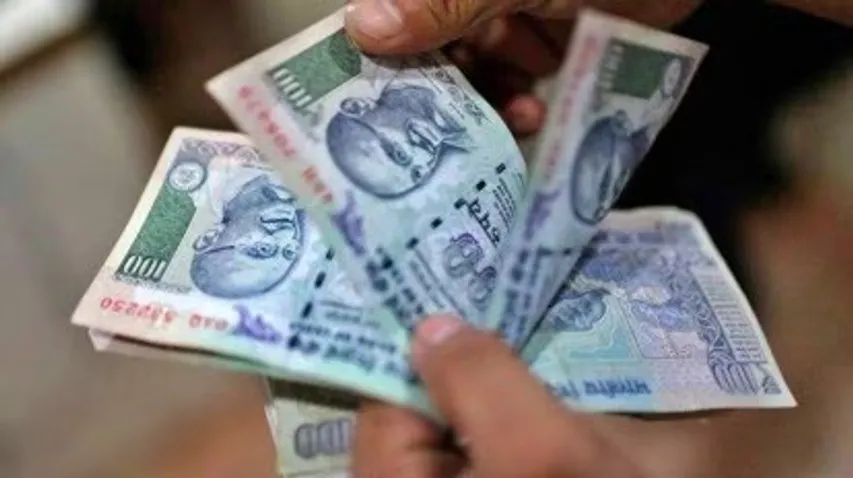 Gujarat govt announces ₹7,000 Diwali bonus for Class-4 employees, 16,921 to benefit