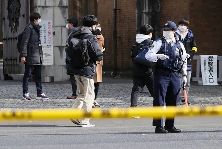 14 injured in stabbing, liquid spray attack in Japan