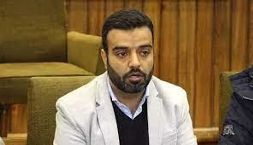 Mian Altaf, Ruhullah Mehdi call for rescheduling of exams 