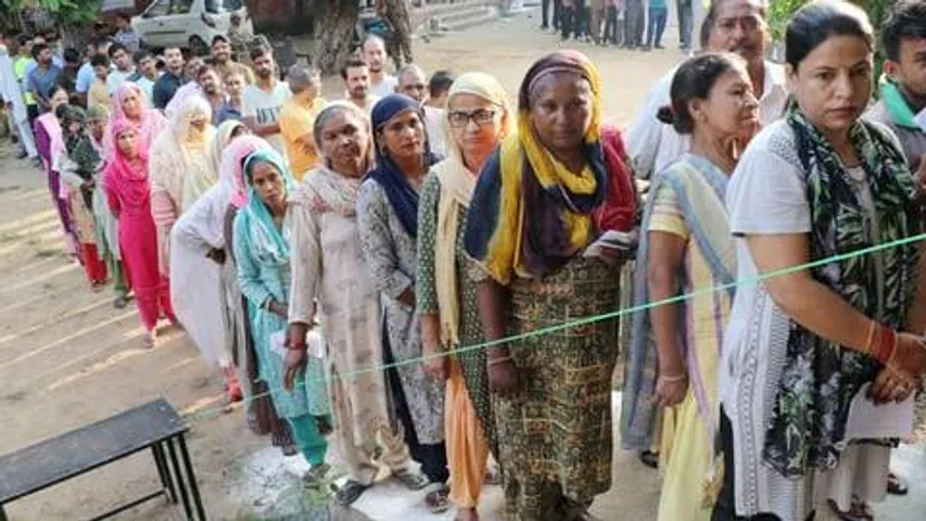 J&K: Voting underway for third and final phase of Assembly Elections