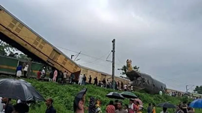 Kanchanjunga Express Accident: Death toll rises to 15, over 60 injured 