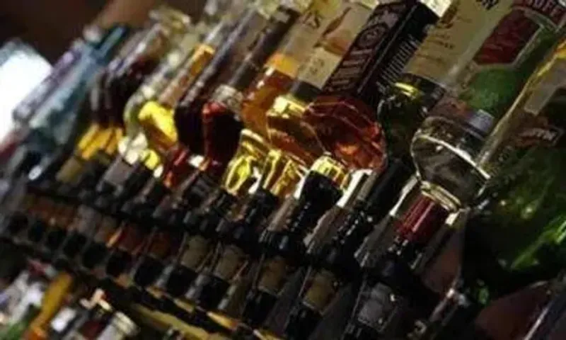 Govt: 18 IMFL bottles seized every hour in Ahmedabad