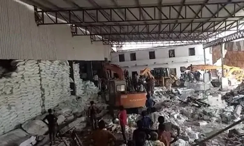12 Dead as wall collapses at salt factory in Morbi, Gujarat