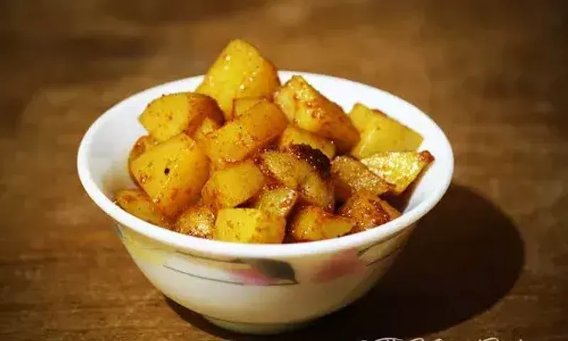 Fried Masala Potatoes Recipe: This simple snack can be made in just a few minutes