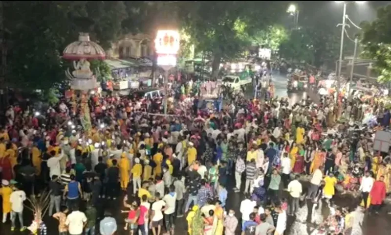 Covid guidelines violation seen at Chadhi festival in Vadodara