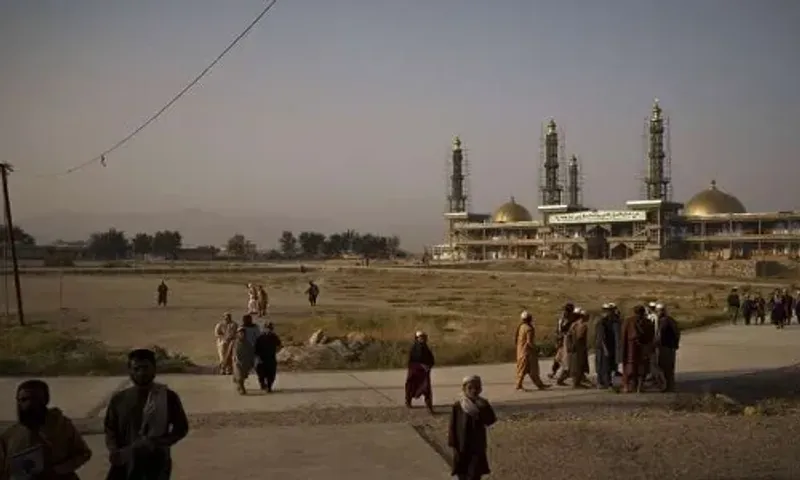Many dead after blast outside Kabul mosque