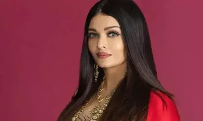 Fraudsters arrested with Aishwarya Rai's fake passport in Greater Noida
