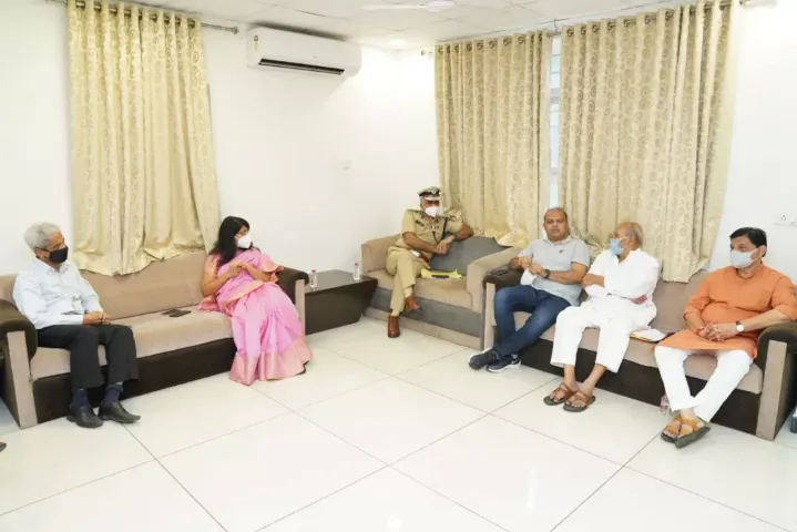 Vadodara corporation will build four large and one small lake for immersion of Ganesha idols