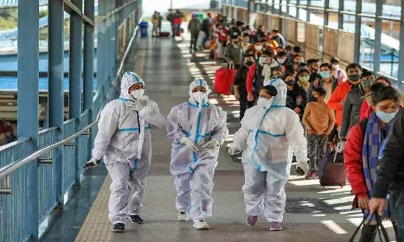 Omicron alarm: India has 200 cases of new strain, Maharashtra & Delhi top contributors