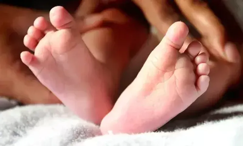 17-year-old girl delivers baby watching YouTube videos in Kerala