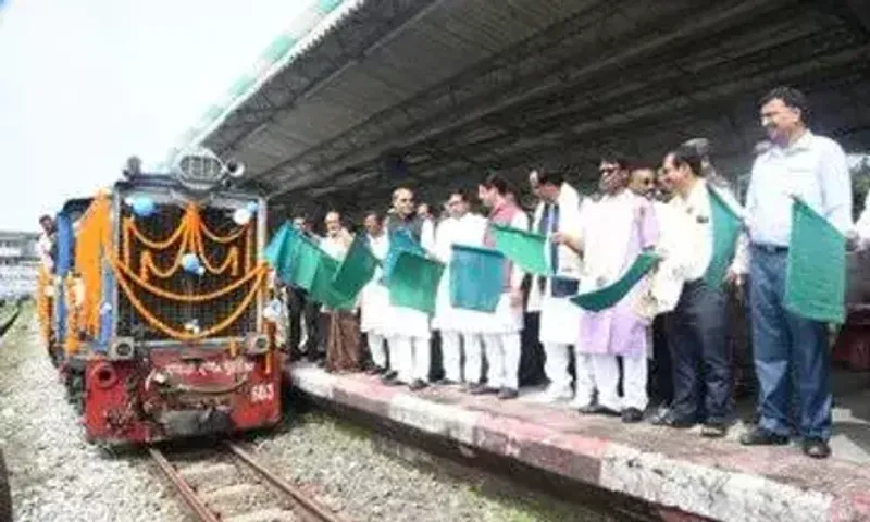 Darjeeling's iconic Toy Train gets a makeover, now gets Vistadome coach and restaurant