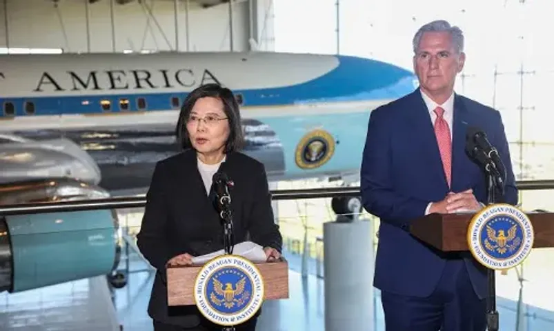 China military displays force toward Taiwan after Tsai trip