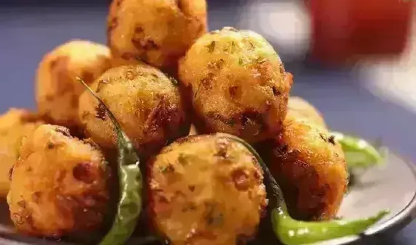 Poha Nuggets Recipe: Pair up the nuggets with tomato ketchup and mint chutney to make them wholesome