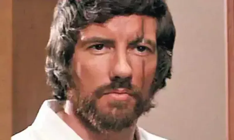 Bob Wall, a martial arts master and Bruce Lee co-star, died at age of 82
