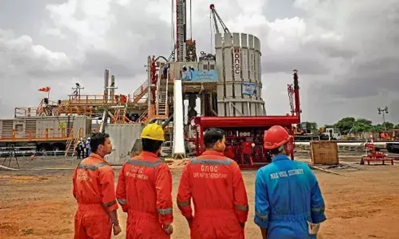 ONGC net profit jumps nearly 7-fold to Rs.87.6 bn in Q3