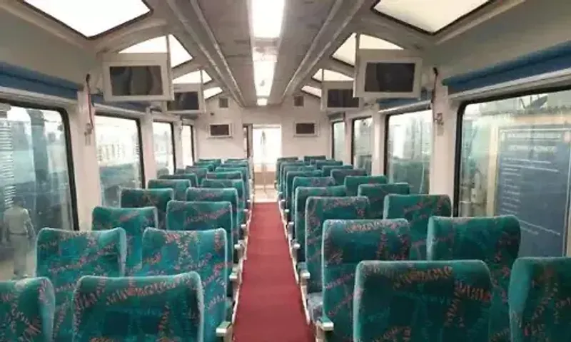 Western Railway to attach Vista Dome coach in Mumbai Central - Gandhinagar Shtabdi express