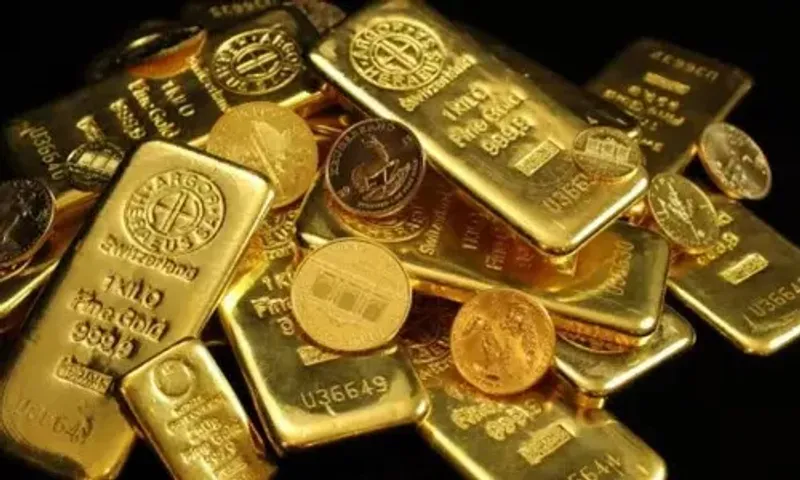 Ahmedabad: Smugglers filled sanitary pad, underwear with gold