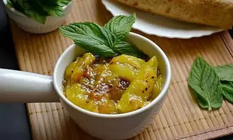 Kachhe Aam ki Launji Recipe