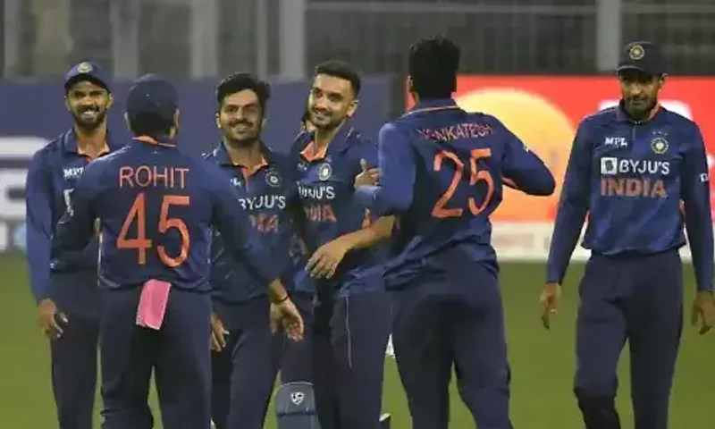 India beat West Indies by 17 runs in third & final T20 to clinch series 3-0