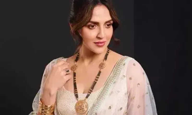 Esha Deol joins Suniel Shetty's debut OTT show 'Invisible Woman'
