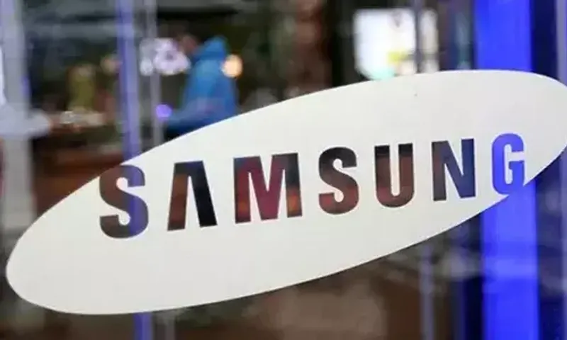Later this year, Samsung will release TVs using LG Display's OLED panels