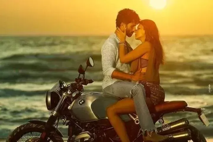 Shahid and Kriti's untitled movie wraps filming, to release in October