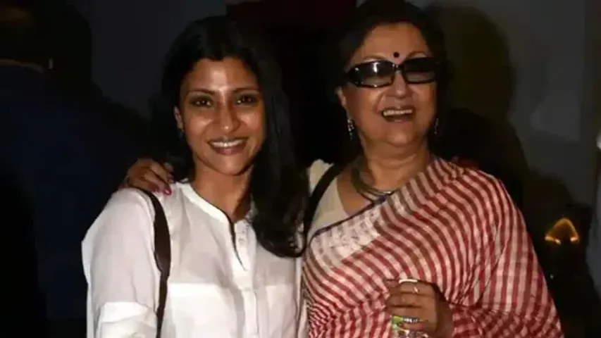 Aparna congratulates her daughter Konkona on her birthday for bagging award