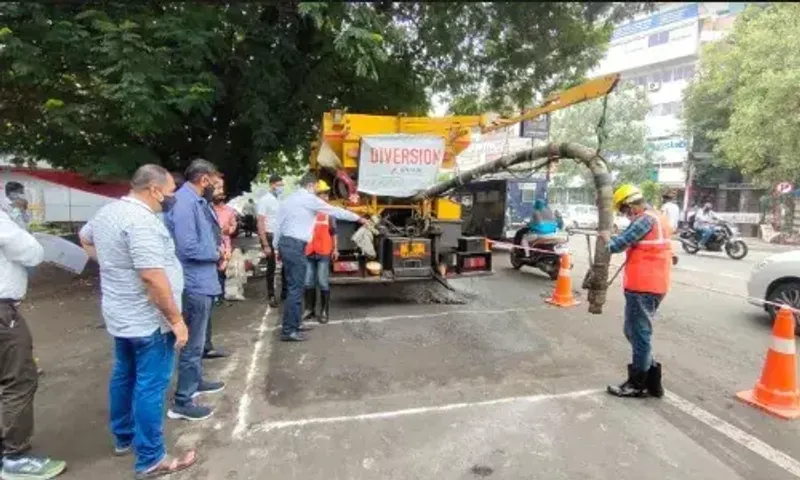Jet patcher machine to make Vadodara city roads pit free