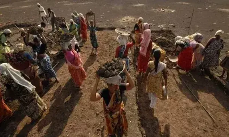 Centre reiterates commitment to release funds for proper implementation of MGNREGA
