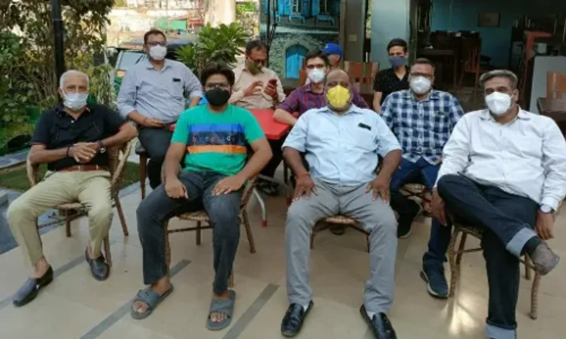 Three charitable organisations of Vadodara city have revered the Mahayagna of human service for last 111 days