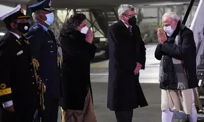 Prime Minister Narendra Modi arrives in Glasgow to participate in World Leaders Summit on COP26