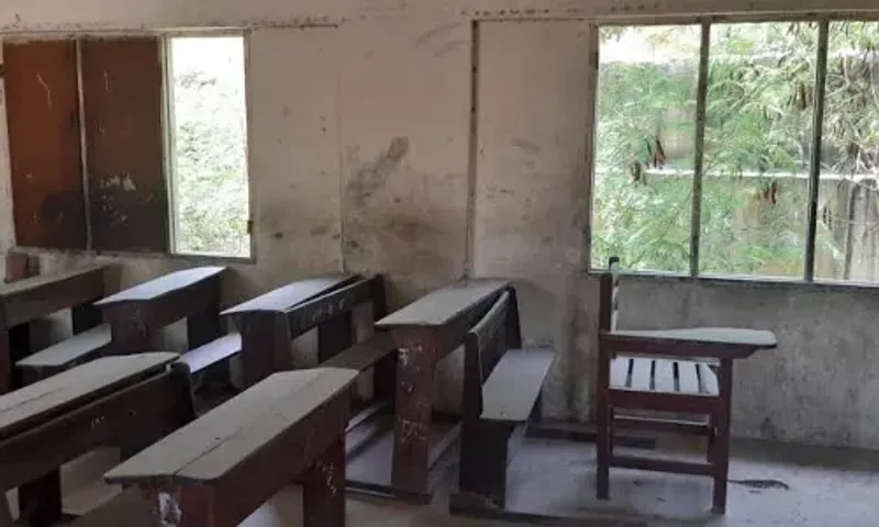 Over 50,000 Odisha schools hit as Government teachers go on protest